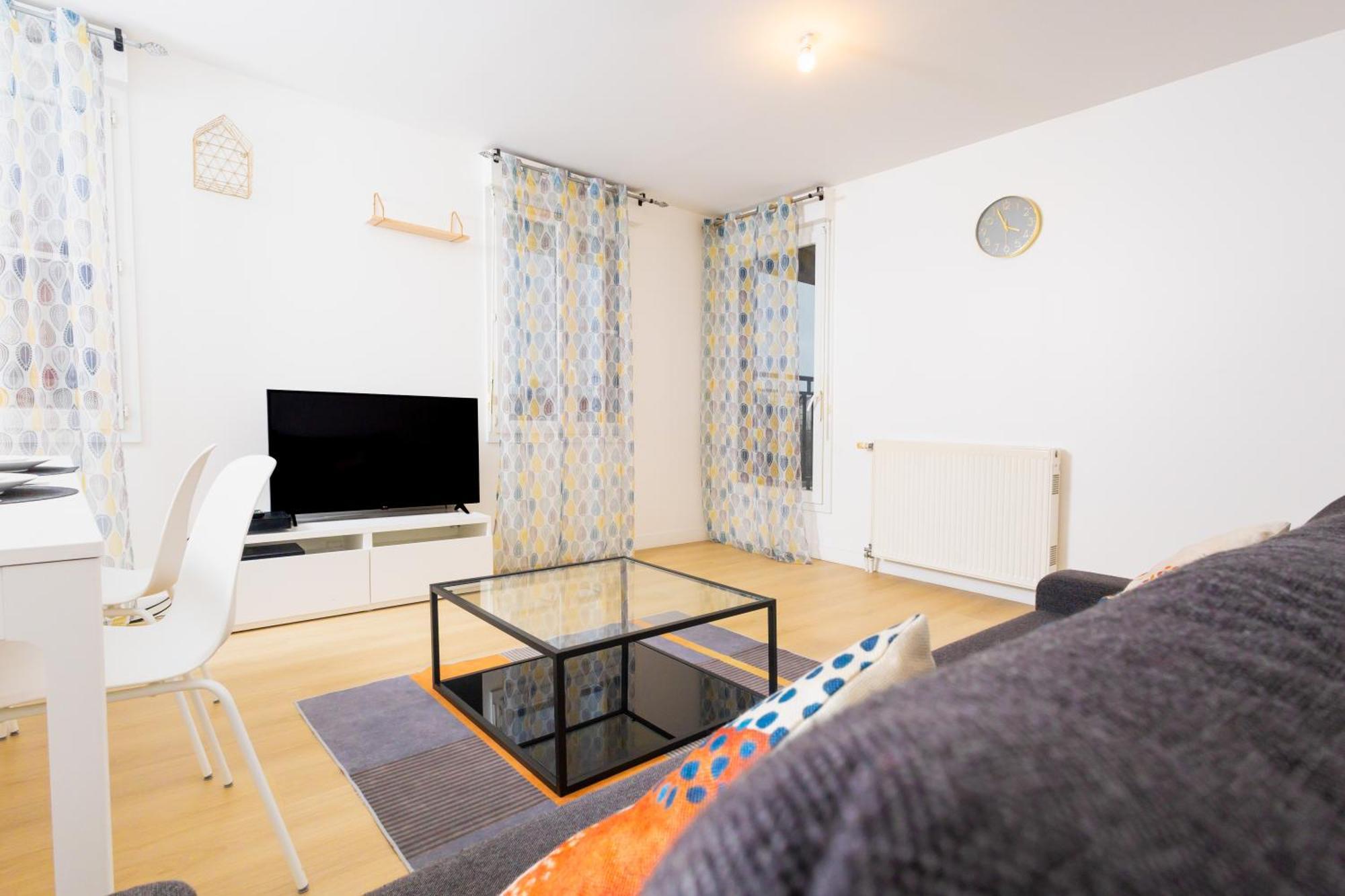 Appartement Jelyad Angelus Proche Disney シャントルー・アン・ブリ エクステリア 写真