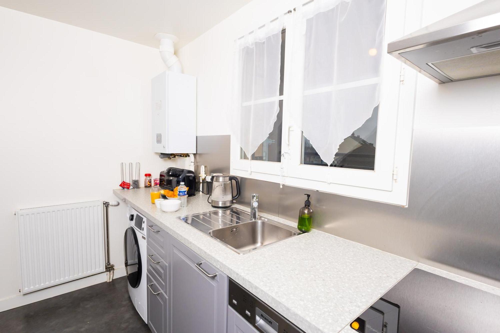 Appartement Jelyad Angelus Proche Disney シャントルー・アン・ブリ エクステリア 写真